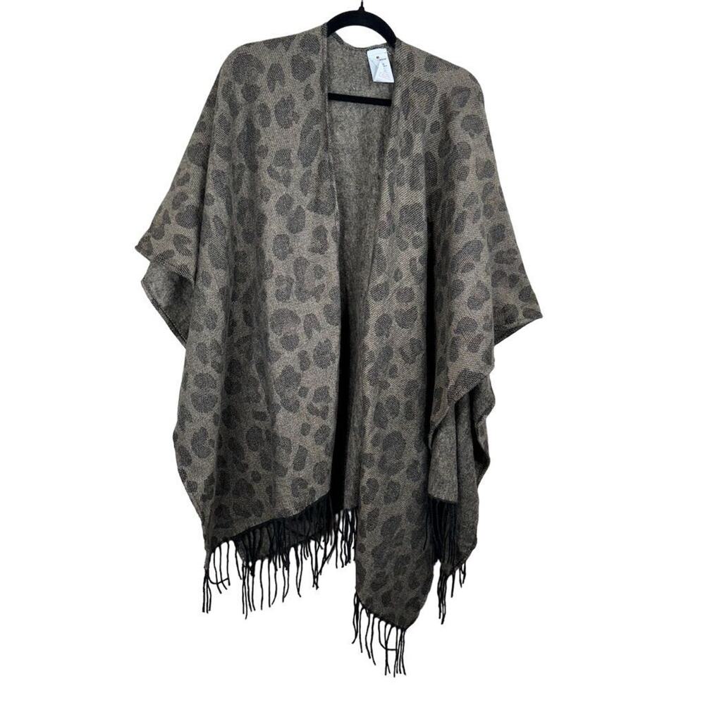 Woolrich Women's Animal Print Cozy Blanket Wrap Scarf Fringe‎ Trim